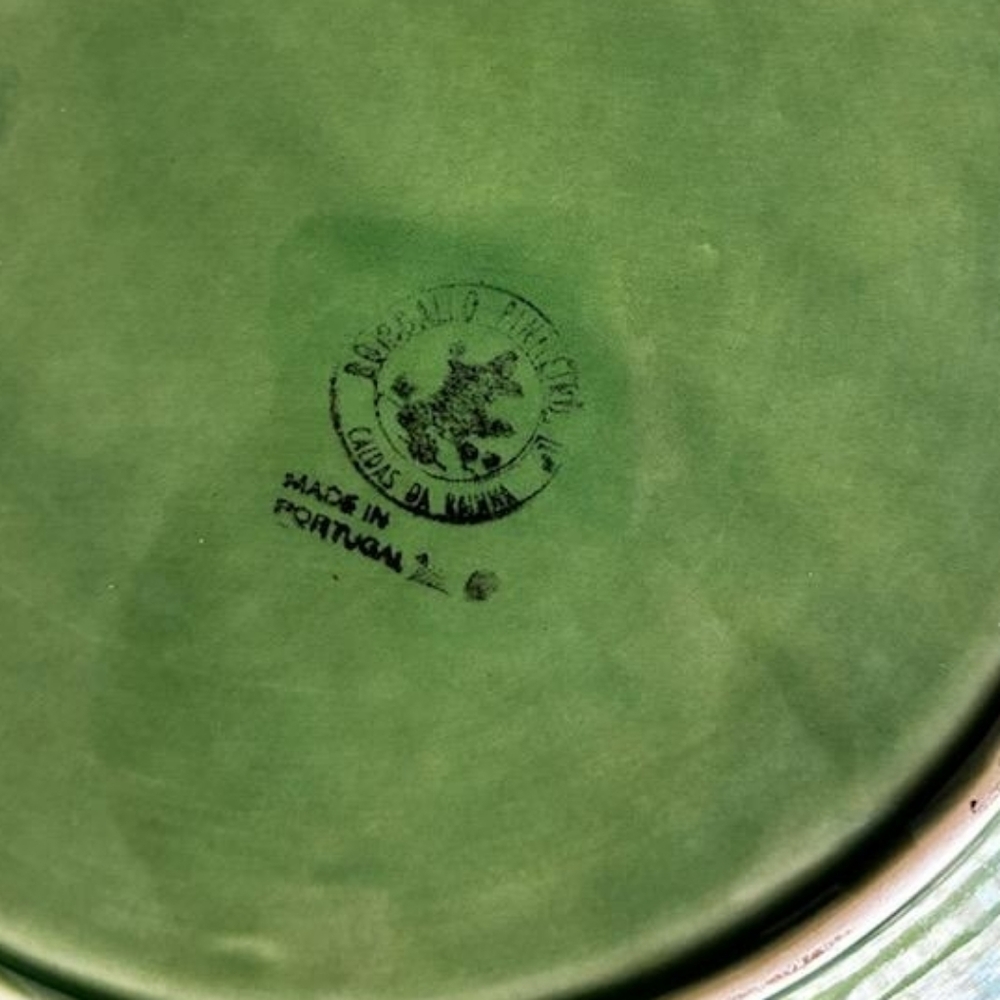 BORDALLO PINHEIRO LEAF CHARGER PLATE - Picture 3 of 3